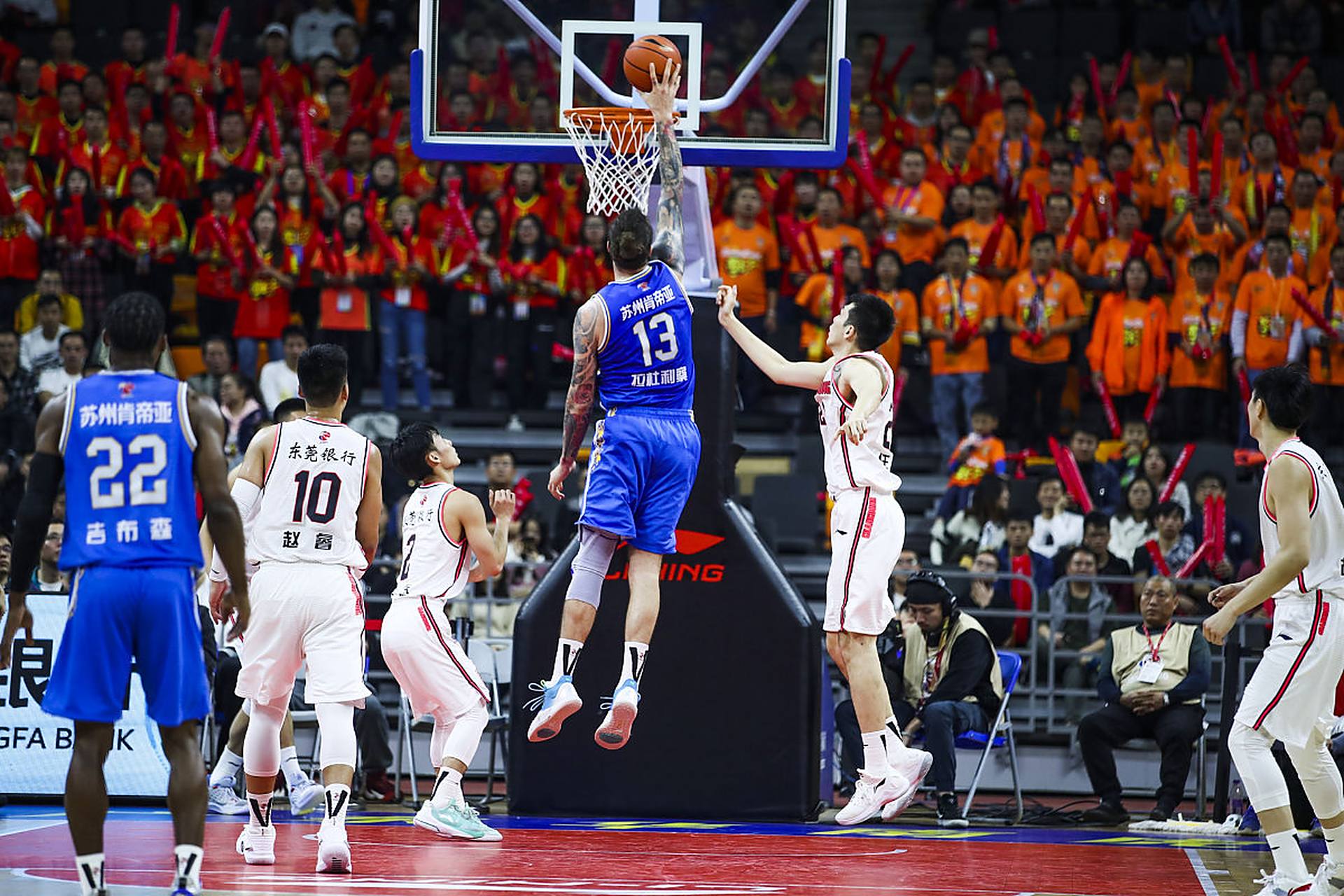 金曲线的平 金曲线的平